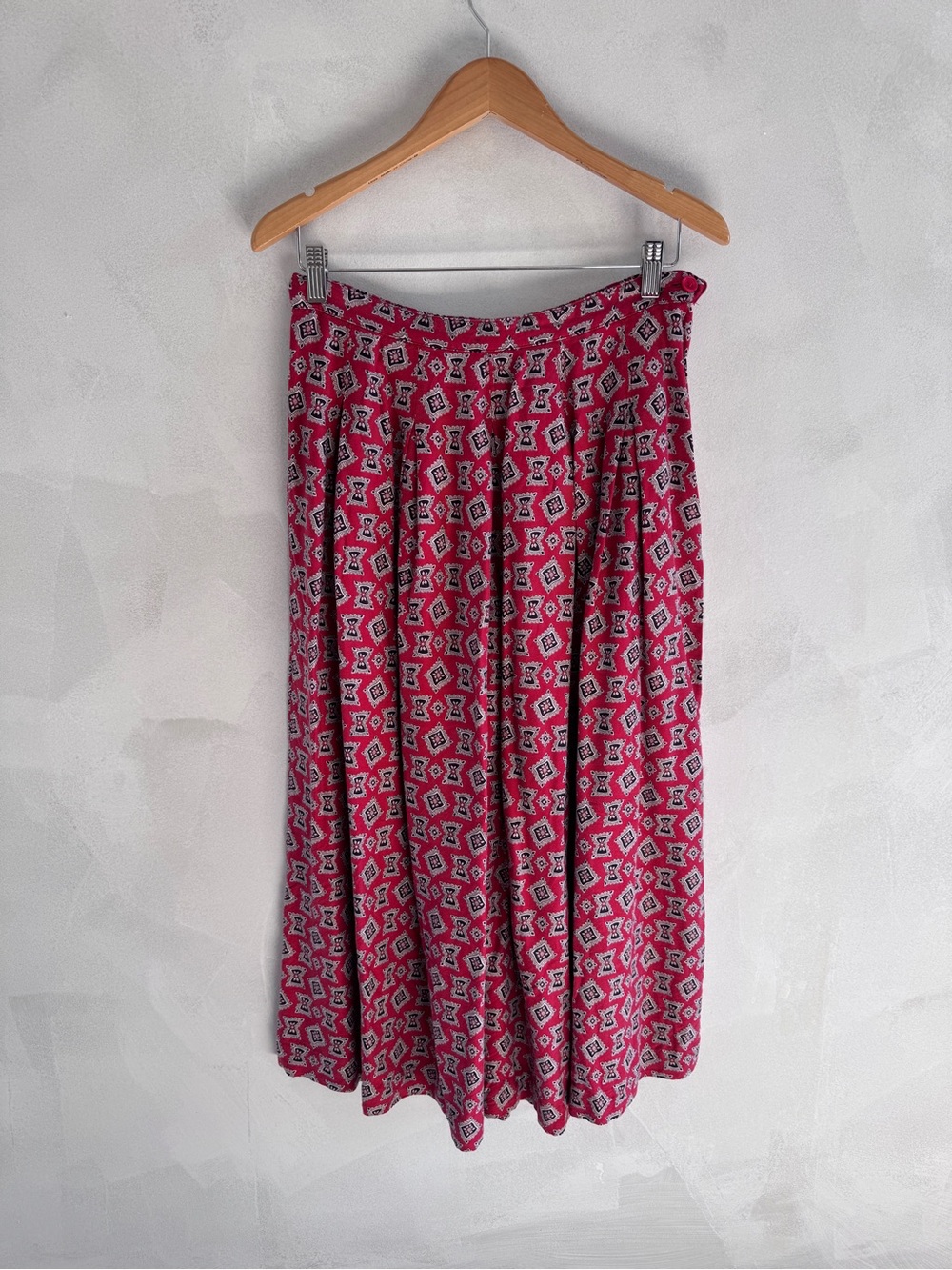 Talbots - Vintage Red Geometric Midi Skirt